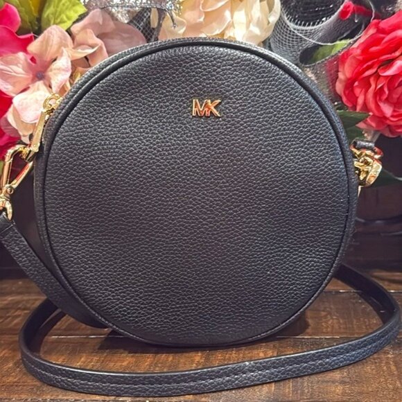 Michael Kors Black Pebbled Leather Canteen Crossbody Bag with Gold Hardware - Picture 1 of 12
